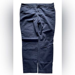 Women’s Chino Pants Size 12